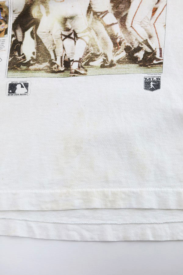 Used 90s USA MLB News Paper Photo Graphic T-Shirt Size XL 