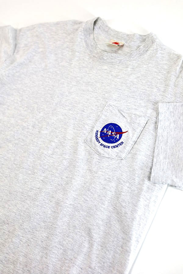 Used 90s NASA Embroidery Design Pocket T-Shirt Size XL  