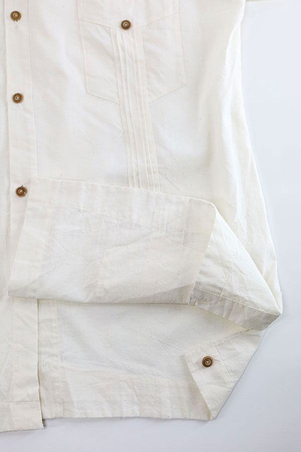 Used 90s Unknown Ivory Cuba Shirt Size XL  